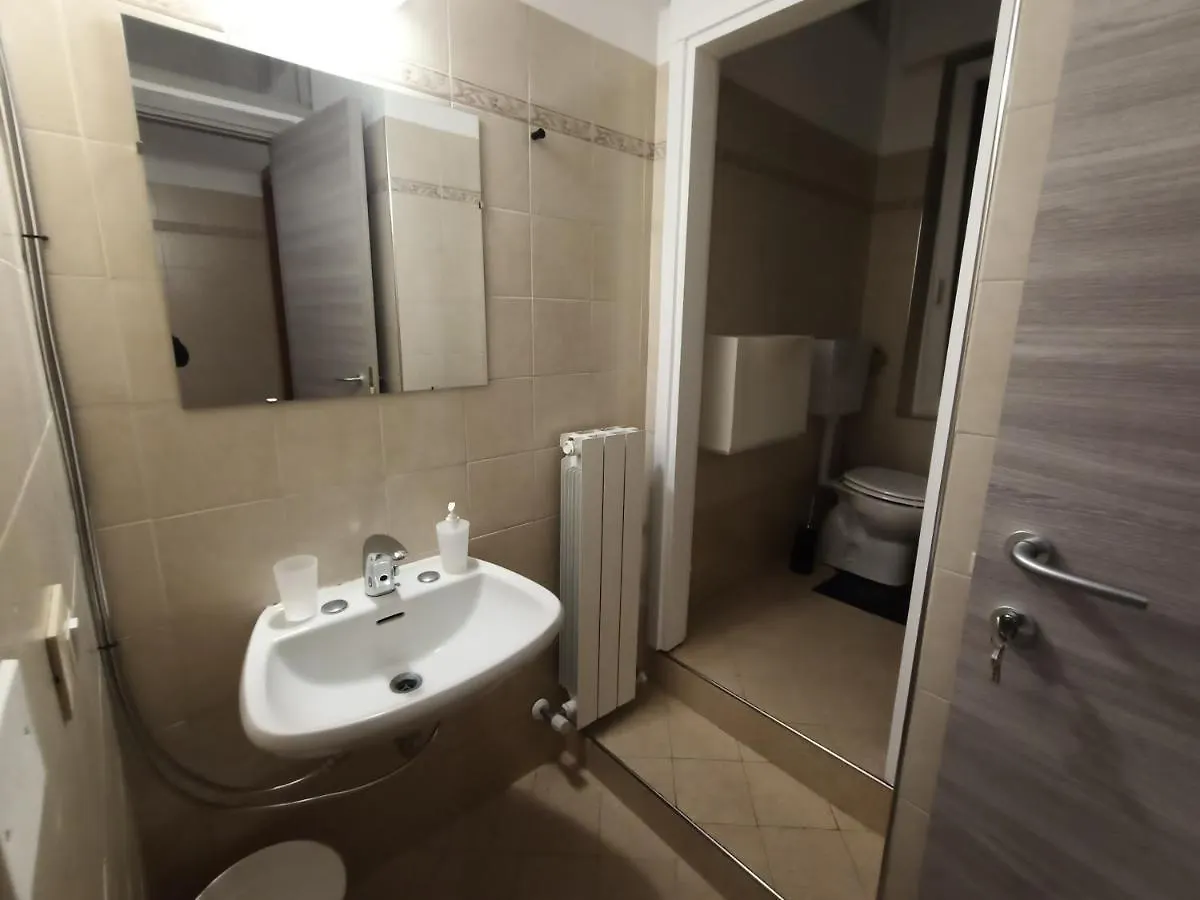 Airport Boulevard Guesthouse Grassobbio Guest house