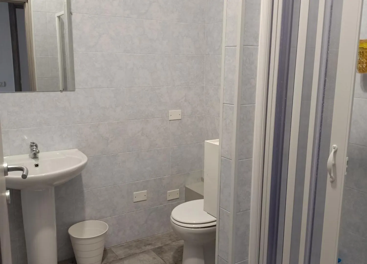 Airport Boulevard Guesthouse Grassobbio Guest house