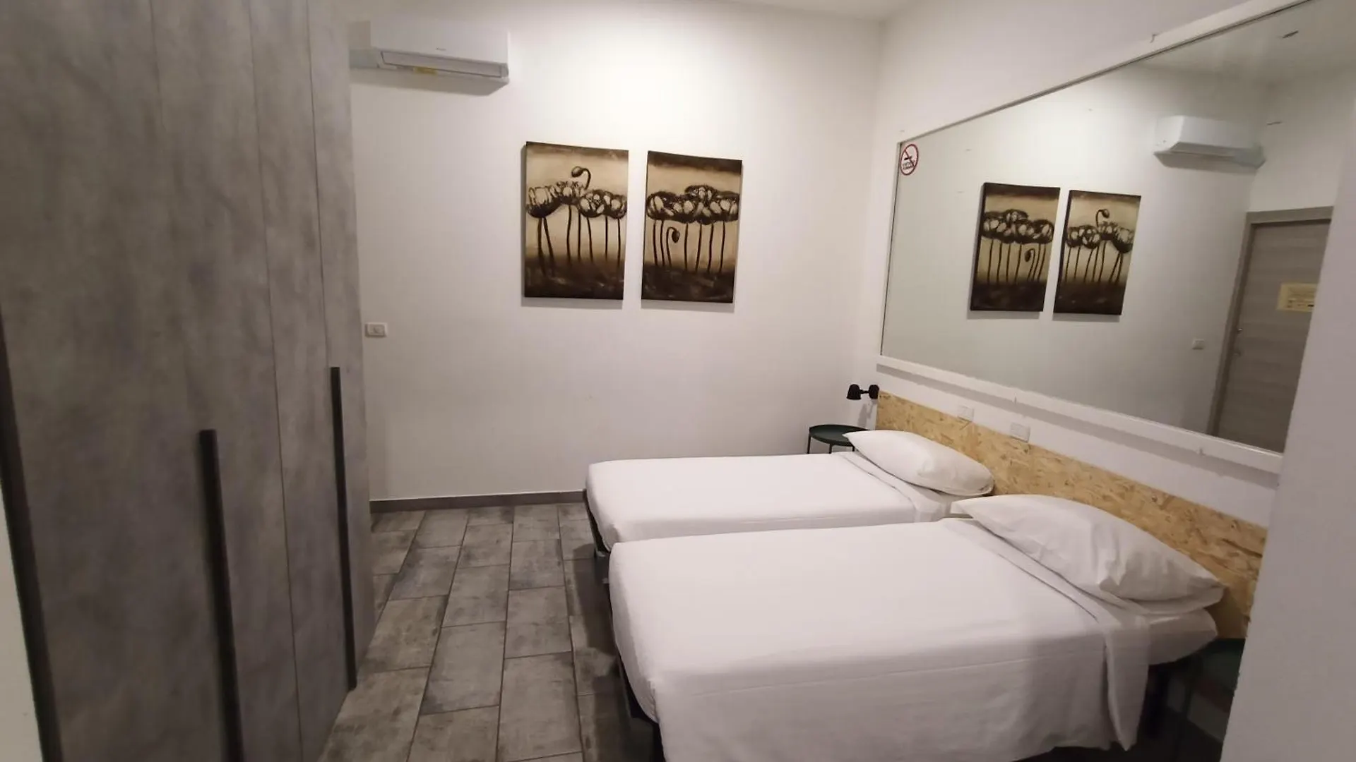 Airport Boulevard Guesthouse Grassobbio Italy