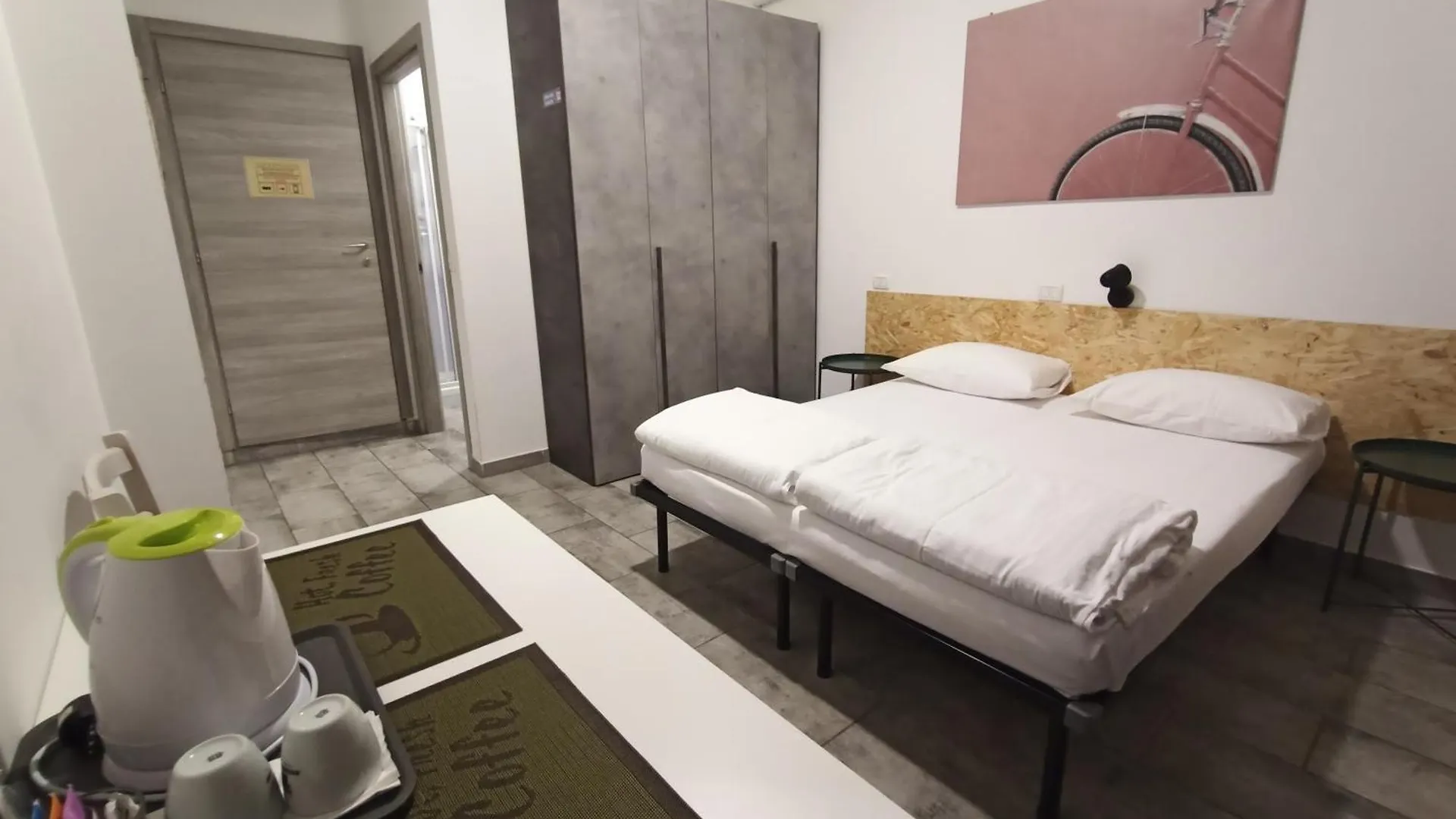 Airport Boulevard Guesthouse Grassobbio 0*,  Italy